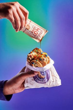 Timed to 4/20, Insomnia Cookies is offering as a limited-time menu item Walking Cookie Tacos, a dozen Mini cookies in a snackable to-go bag with a choice of one candy topping and one drizzle (options include Mike’s Hot Honey).